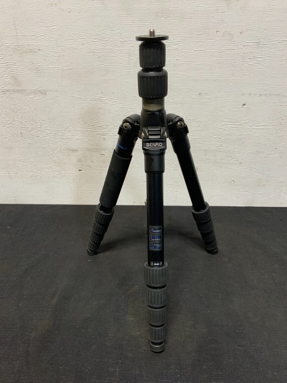 Benro IT19 Aluminum iFoto Tripod Kit With IB0 PU30 Head 15D_4 Benro IT19 Aluminum iFoto Tripod Kit With IB0 PU30 Head 15D