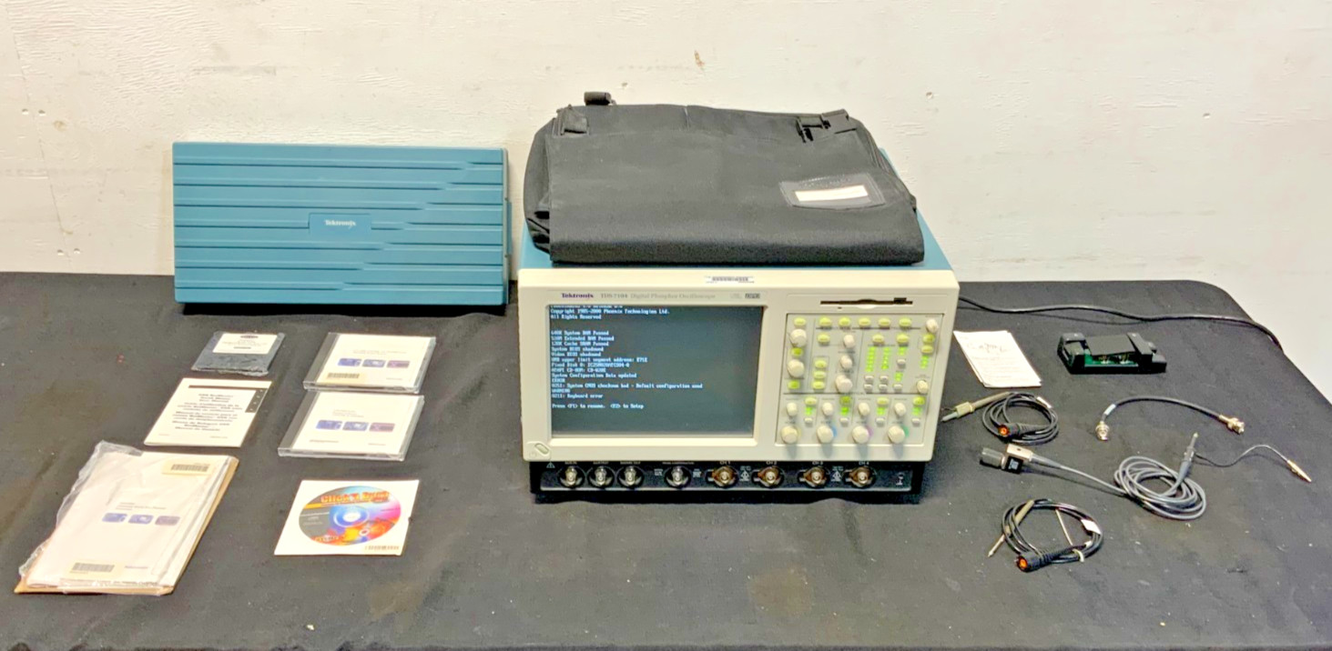 Tektronix TDS7104 Digital Phosphor Oscilloscope 4 Channel w/Software 1GHZ 131B_0 Tektronix TDS7104 Digital Phosphor Oscilloscope 4 Channel w/Software 1GHZ 131B