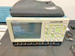 Tektronix TDS7104 Digital Phosphor Oscilloscope 4 Channel w/Software 1GHZ 131B