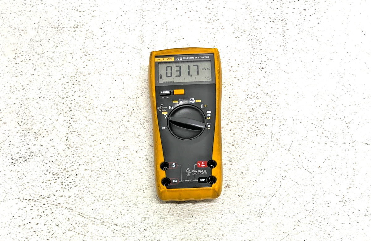 Fluke 79 Series III True RMS Digital Electrical Circuit Test Multimeter 264D_0 Fluke 79 Series III True RMS Digital Electrical Circuit Test Multimeter 264D