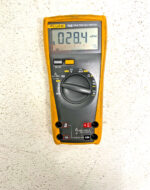 Fluke 79 Series III True RMS Digital Electrical Circuit Test Multimeter 264D