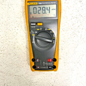 Fluke 79 Series III True RMS Digital Electrical Circuit Test Multimeter 264D