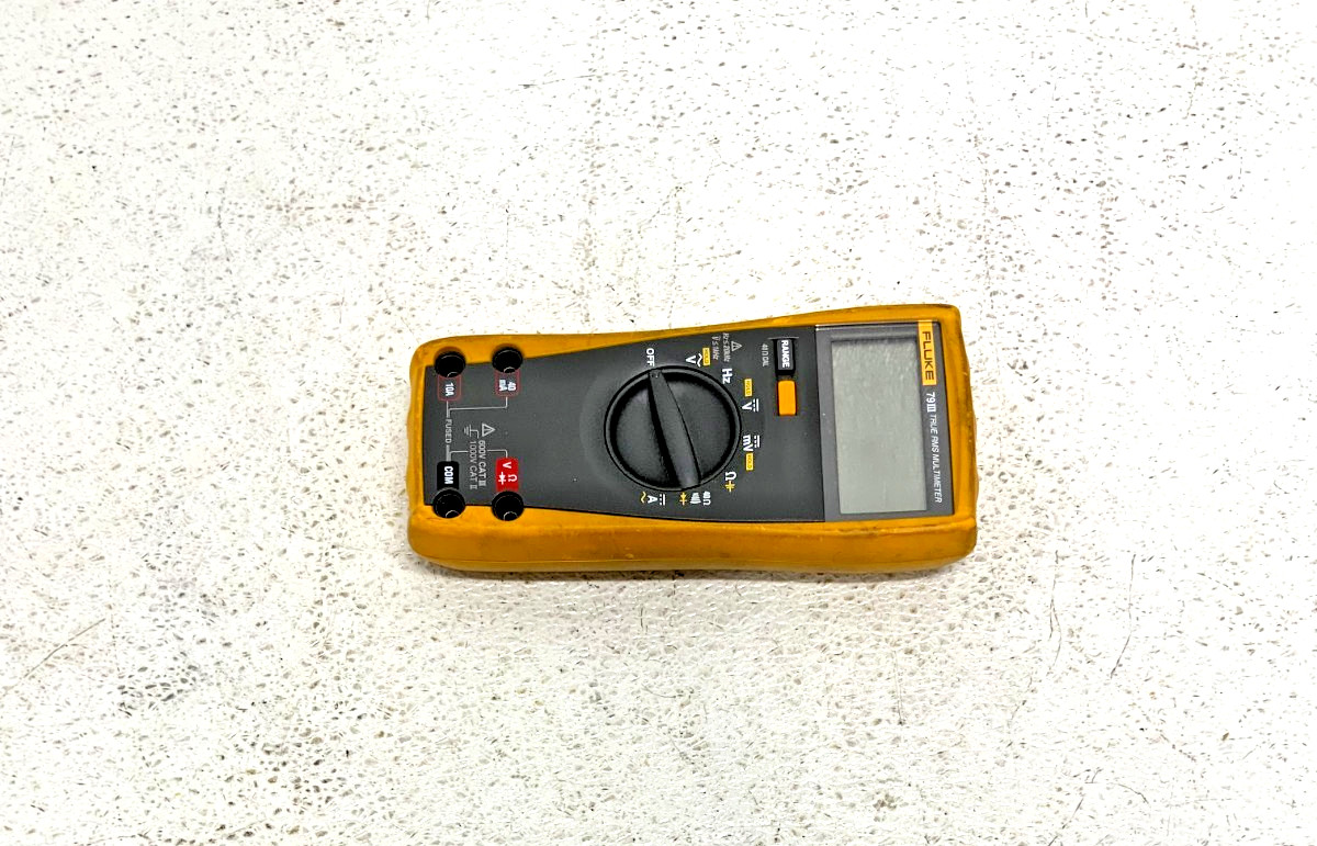 Fluke 79 Series III True RMS Digital Electrical Circuit Test Multimeter 264D_2 Fluke 79 Series III True RMS Digital Electrical Circuit Test Multimeter 264D