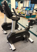 Life Fitness INC Integrity Series Lifecycle Upright Exercise Bike Self-Powered