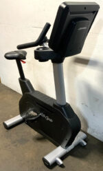 Life Fitness INC Integrity Series Lifecycle Upright Exercise Bike Self-Powered