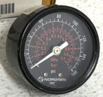 Wilkerson R28-04-F0G0 Compressed Air Regulator 0-125PSIG 1/2"NPT w/Gauge 61G