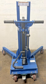 Global Industrial 988929 Portable Hydraulic Truck Drum Lifter 1100lb Capacity