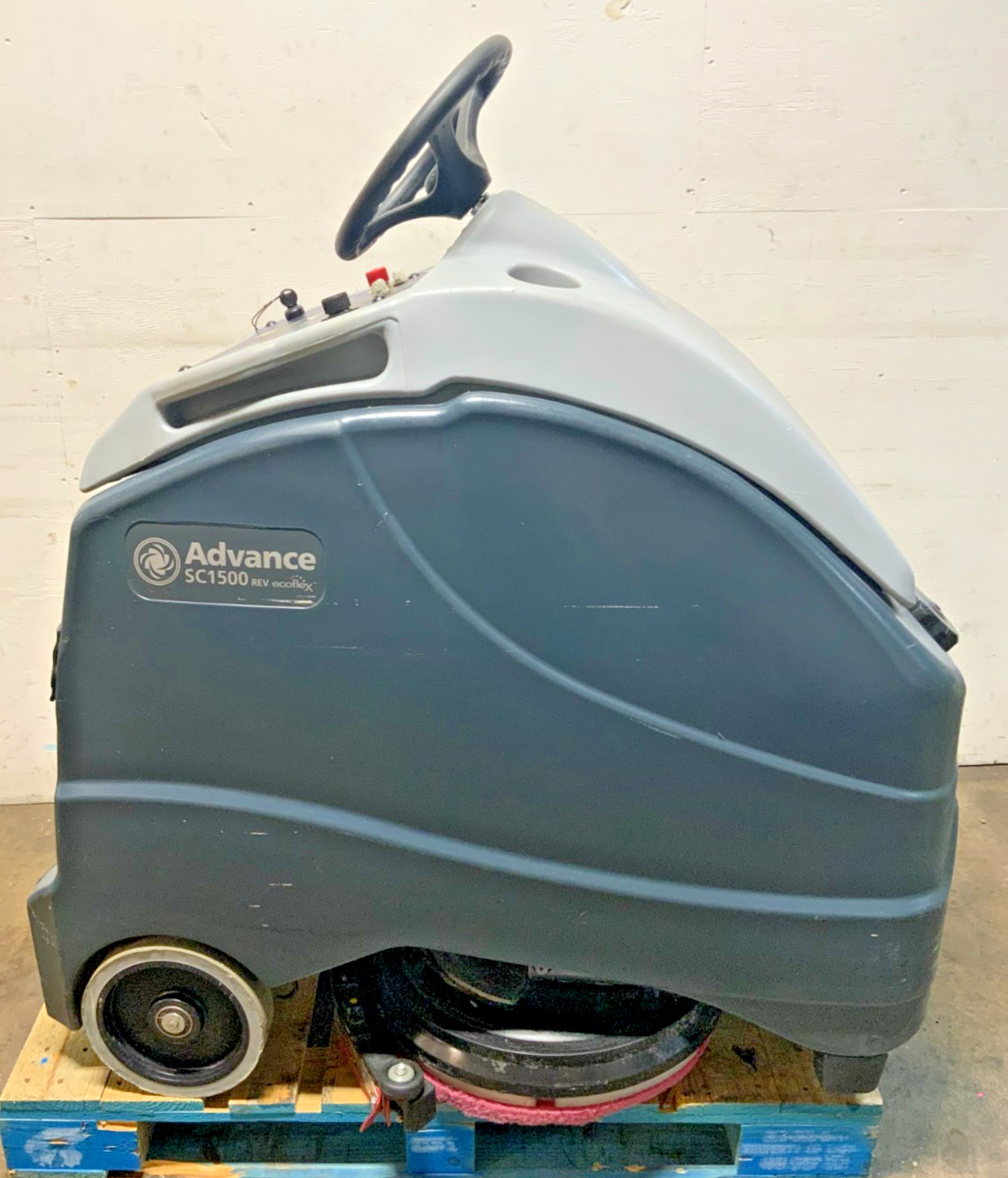 Nilfisk Advance SC1500 Ride-On Stand Up Floor Scrubber Auto-Scrubber As-Is E5A_0 Nilfisk Advance SC1500 Ride-On Stand Up Floor Scrubber Auto-Scrubber As-Is E5A